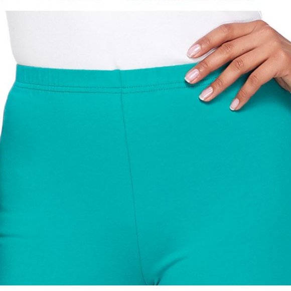 Women with Control Petite Crop Pants 1285 - Picture 3 of 4